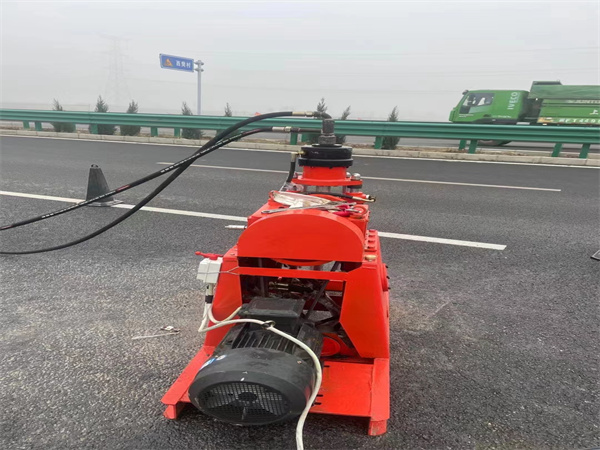 东兰高速公路路基下沉加固注浆灌浆